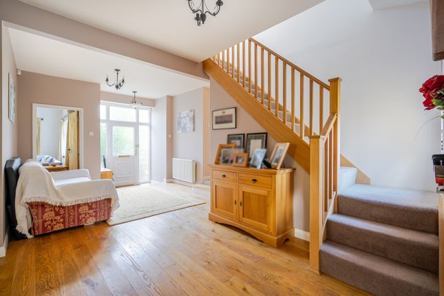 10, Haw Lane, High Wycombe photo 3