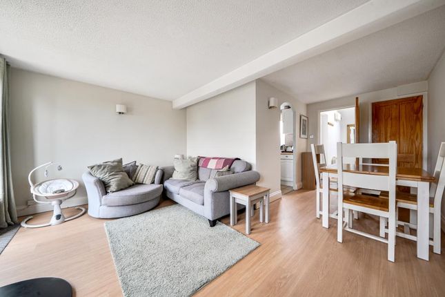 18 SANDY LANE COURT, Sandy Lane Court, Cheltenham photo 3