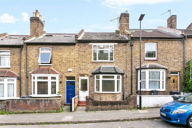 Terraced house to rent in Glenhurst Road, Brentford