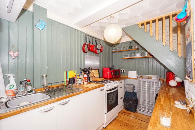 2, Whitefriars Road, Hastings photo 3