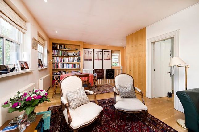 Property to rent in Holland Park, London