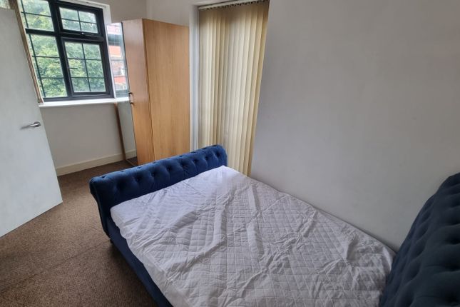 5a Wilbraham Road, Manchester photo 4