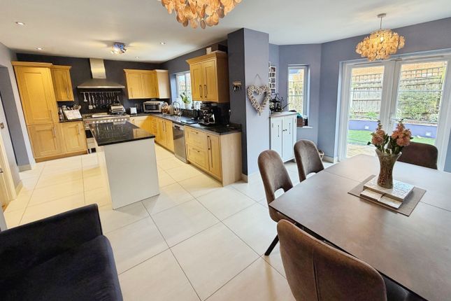 3, Caspian Gardens, Westbury photo 3
