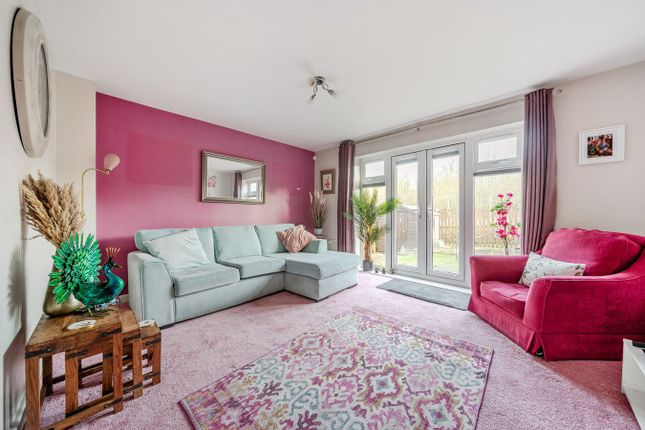 48, Maple Close, Pulloxhill photo 2