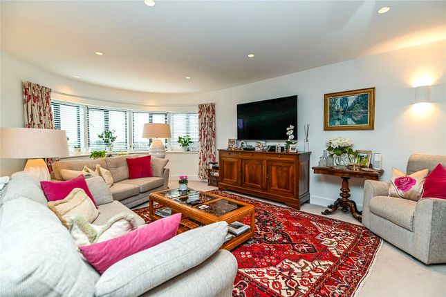 1, Creek House, Barton On Sea photo 4