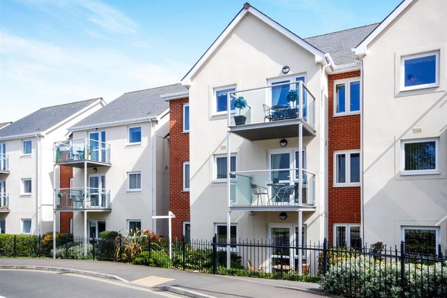 1 bed flat for sale in Somers Brook Court, Foxes Road, Newport PO30