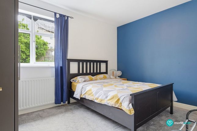 34, Bole Hill Close, Sheffield photo 4