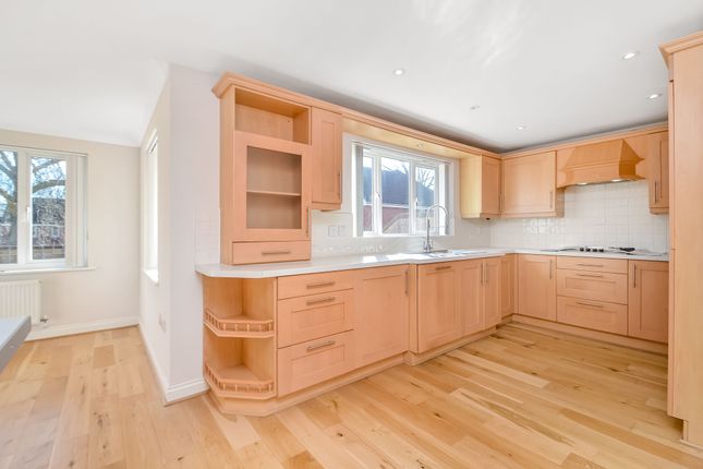 6, Skye Close, Portsmouth photo 3