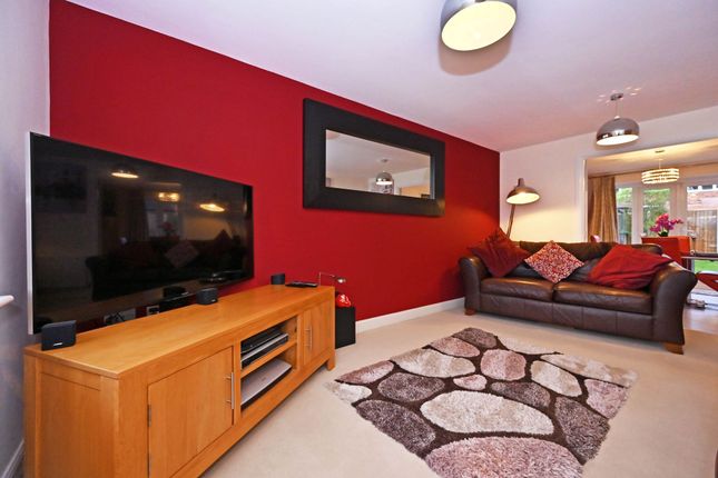 3 Rutland Close, Stone photo 3