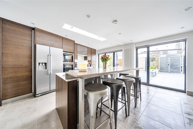 15, Highfield Terrace, West Yorkshire photo 3