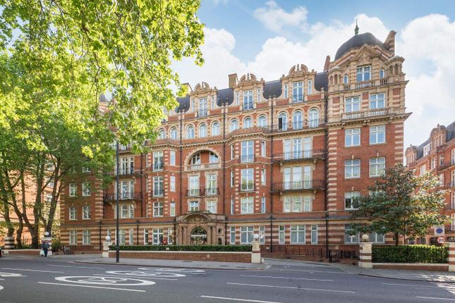 Thumbnail Flat for sale in Maida Vale, London