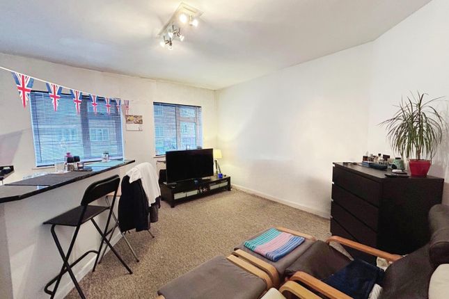 117a, Chiltern Drive, Chiltern Drive photo 2