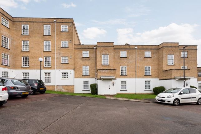 Flat for sale in Leigh Hunt Drive, London