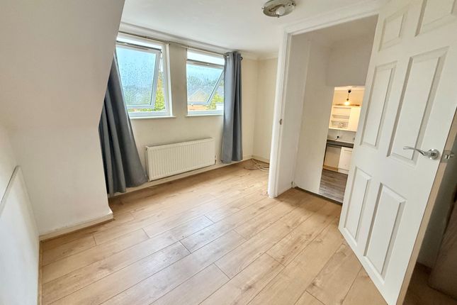 Flat 1, Luton photo 5