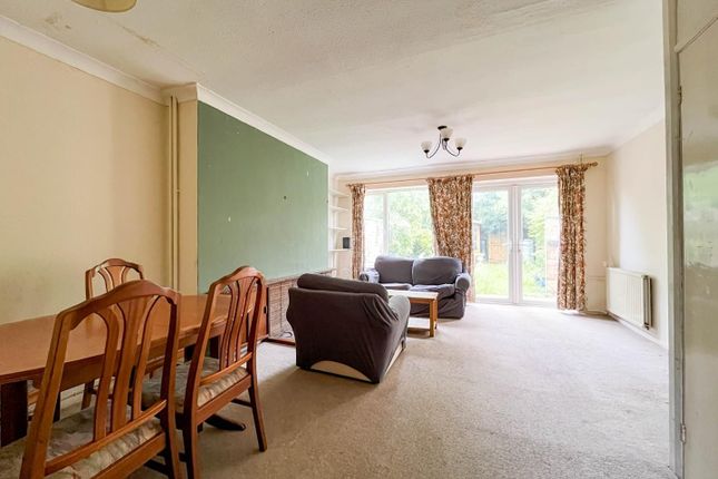 8, Derwent Close, Cambridge photo 2