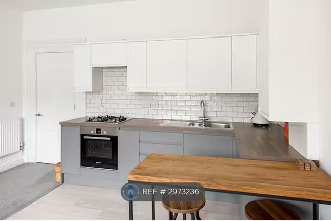 Flat   Trowbridge Road, Bradford On Avon photo 4