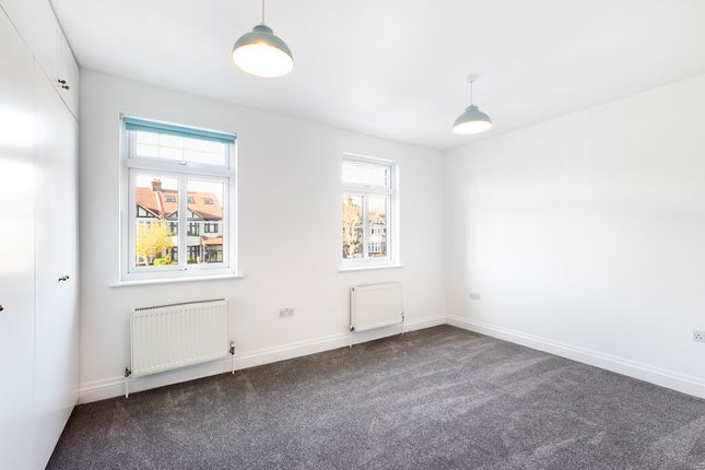 Terraced house to rent in Bury Street West, London
