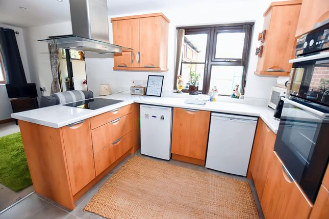 28, Goosefield Close, Market Drayton photo 4