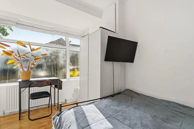 58a, Desmese Road, Sutton photo 3