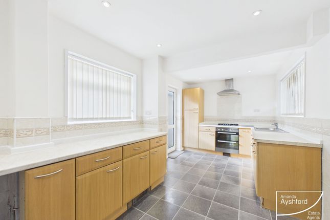 34 Broadley Drive, Torquay photo 2