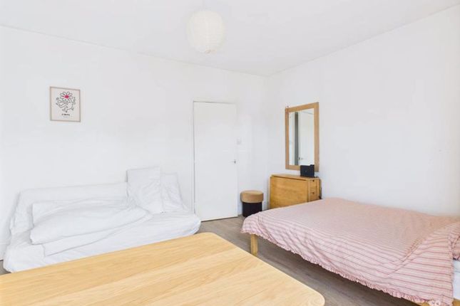 TFF, 227 Elm Grove, Brighton photo 2