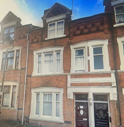 Thumbnail Terraced house for sale in College Street, Leicester