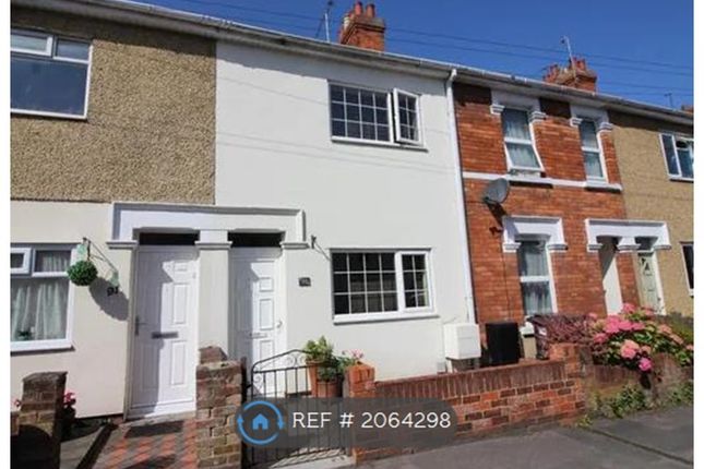 Terraced house to rent in Montagu Street, Swindon