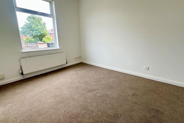 322, Waterloo Road, Blackpool photo 2