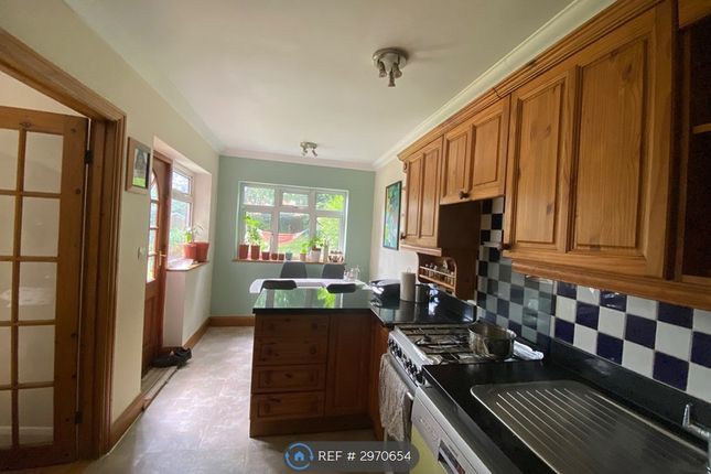 Sheepcot Lane, Watford photo 3