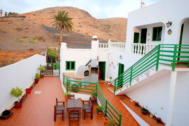 Thumbnail Country house for sale in Tinajo, Lanzarote, Canary Islands, Spain