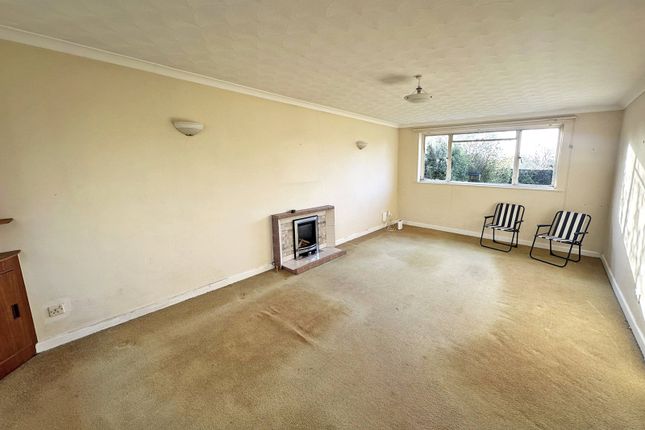 Heath View Bungalow,, Adlams Lane, Lymington photo 3