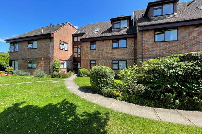 Flat to rent in Dean Street, Marlow, Buckinghamshire