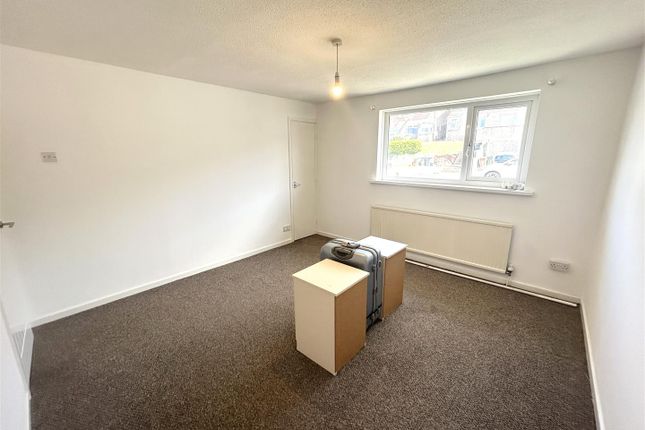25, Brierley Close, Newport photo 2