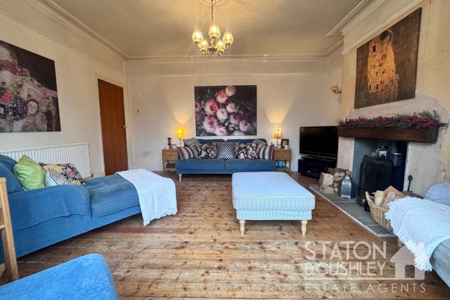 32, King Edward Avenue, Mansfield photo 2