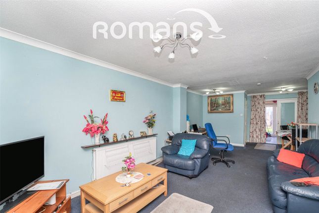 4, Wykeham Close, West Drayton photo 3