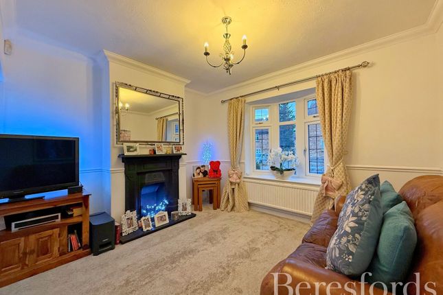 58, Claremont Road, Hornchurch photo 4