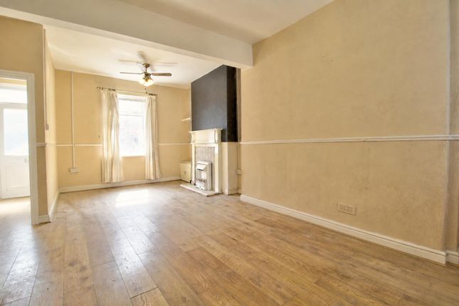 6, Spring Street, Barry photo 5