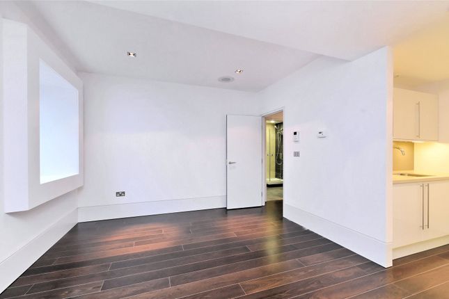 Studio to rent in Slingsby Place, St Martin's Courtyard