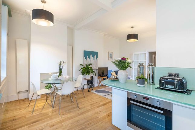 Flat to rent in Park Walk, Chelsea