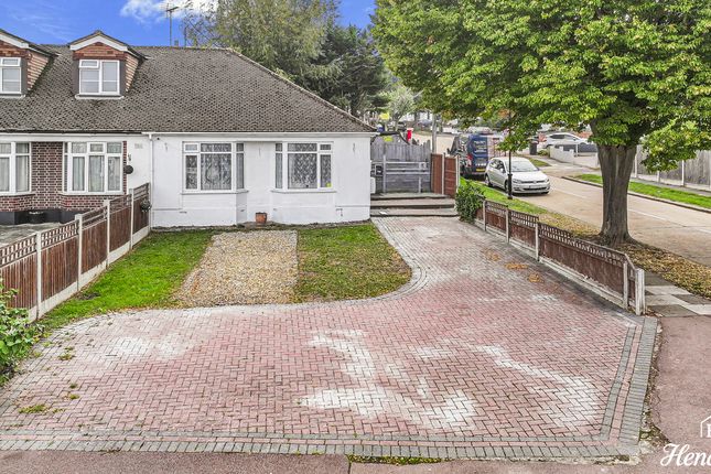 2-bed bungalow on 216, Eastwood Old Road, leigh on sea, £375,000