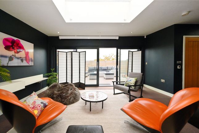 Thumbnail Flat for sale in Manchester Road, Isle Of Dogs, London