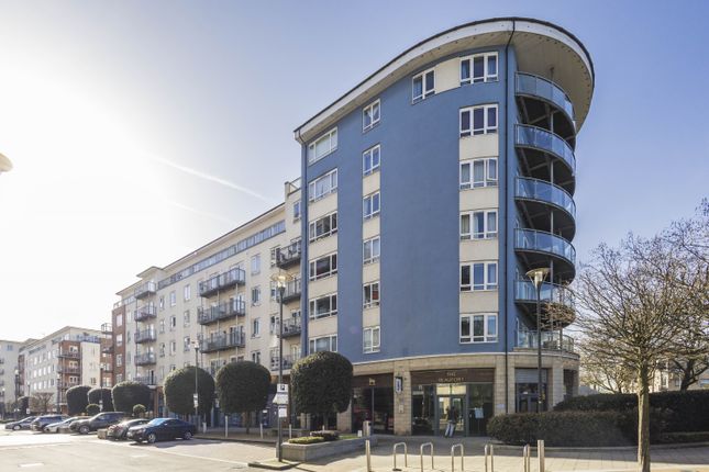 Studio flat on Flat 24, Bantam House, 6 Heritage Avenue, London, £235,000