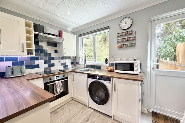 185, Farm Hill, Exeter photo 4
