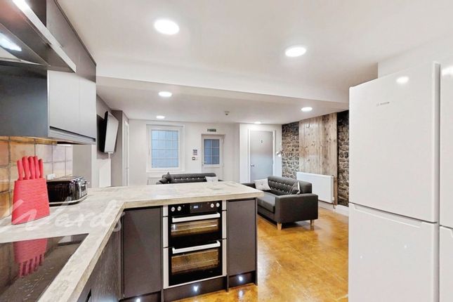 Flat 2, 2, Shellons Street, Folkestone photo 5