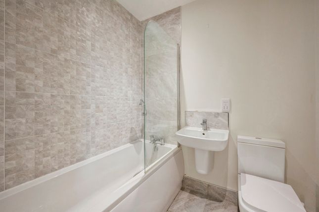 14, Avro Way, Doncaster photo 4