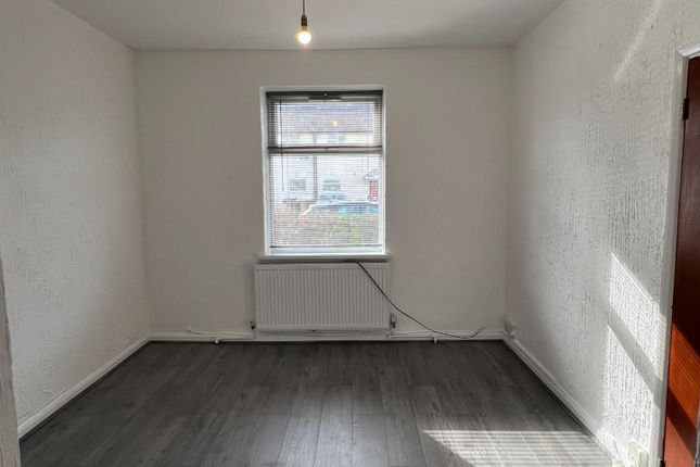 182, Downing Road, Dagenham photo 5
