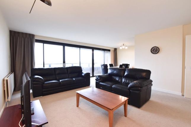 Thumbnail Flat to rent in Cresta House, Finchley Road, Swiss Cottage, London