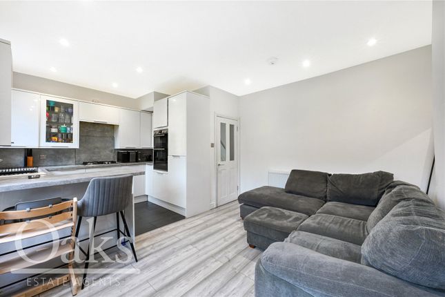 41, Runnymede Crescent, Greater London photo 4