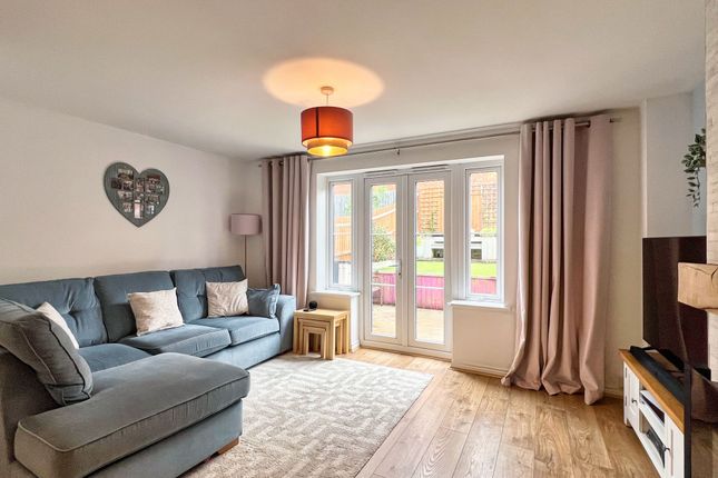 11 Gerddi'r Briallu, Bridgend photo 3