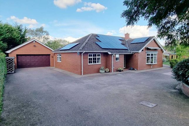 3-bed bungalow on 4, Westcliffe Road, Ruskington, £499,950